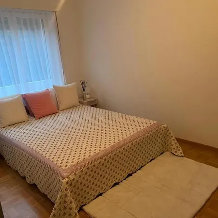 01 De Casal Os Demais Comodos Da Casa Serao De Uso Compartilhado * Lucerna
