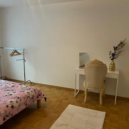 01 De Casal Os Demais Comodos Da Casa Serao De Uso Compartilhado Habitación en casa particular *